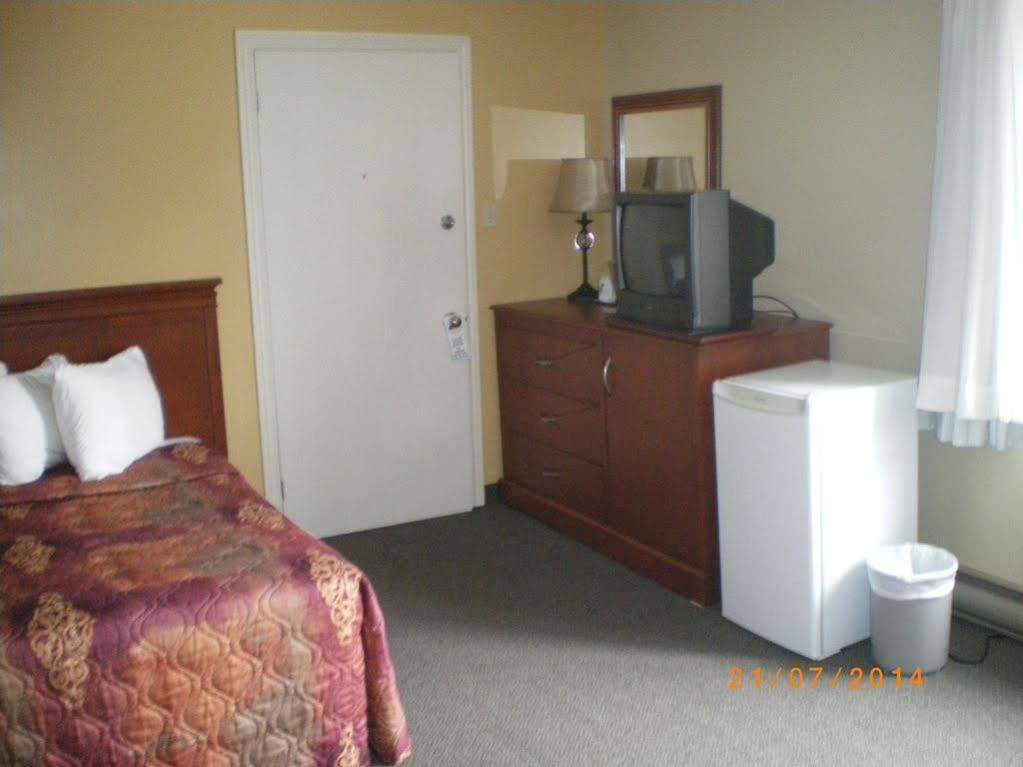Hotel Motel Manoir De 페르세 외부 사진